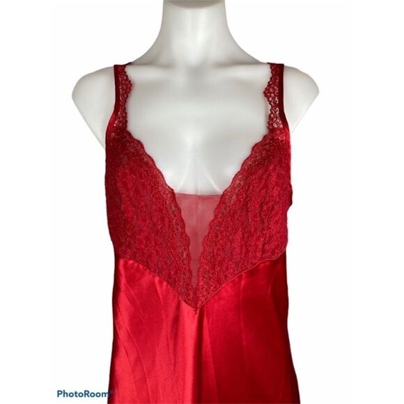Vintage 90’s Victoria’s Secret long red slip chemise with lace detail - Picture 4 of 6
